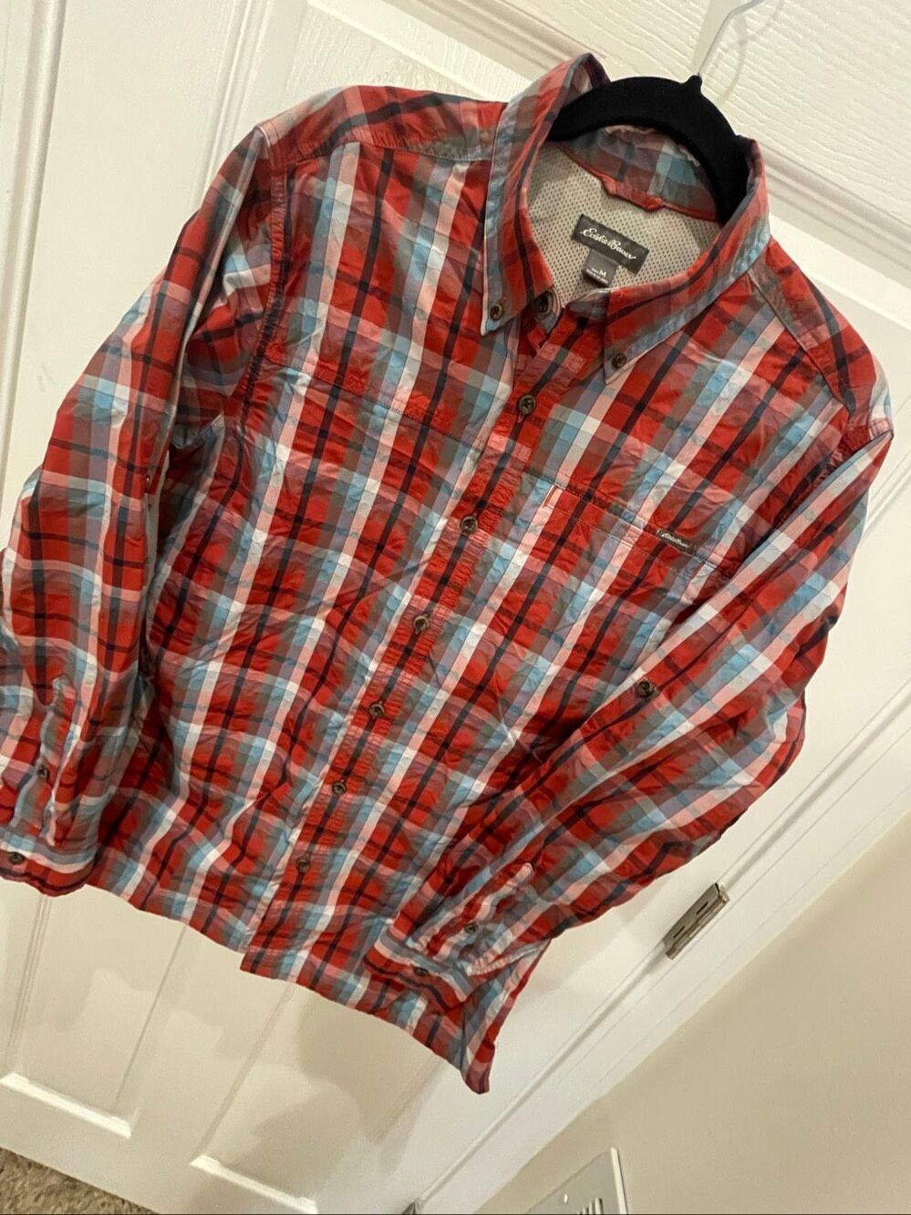 Eddie Bauer Men’s M Plaid Vented Button Front Outdoor Shirt Red Blue